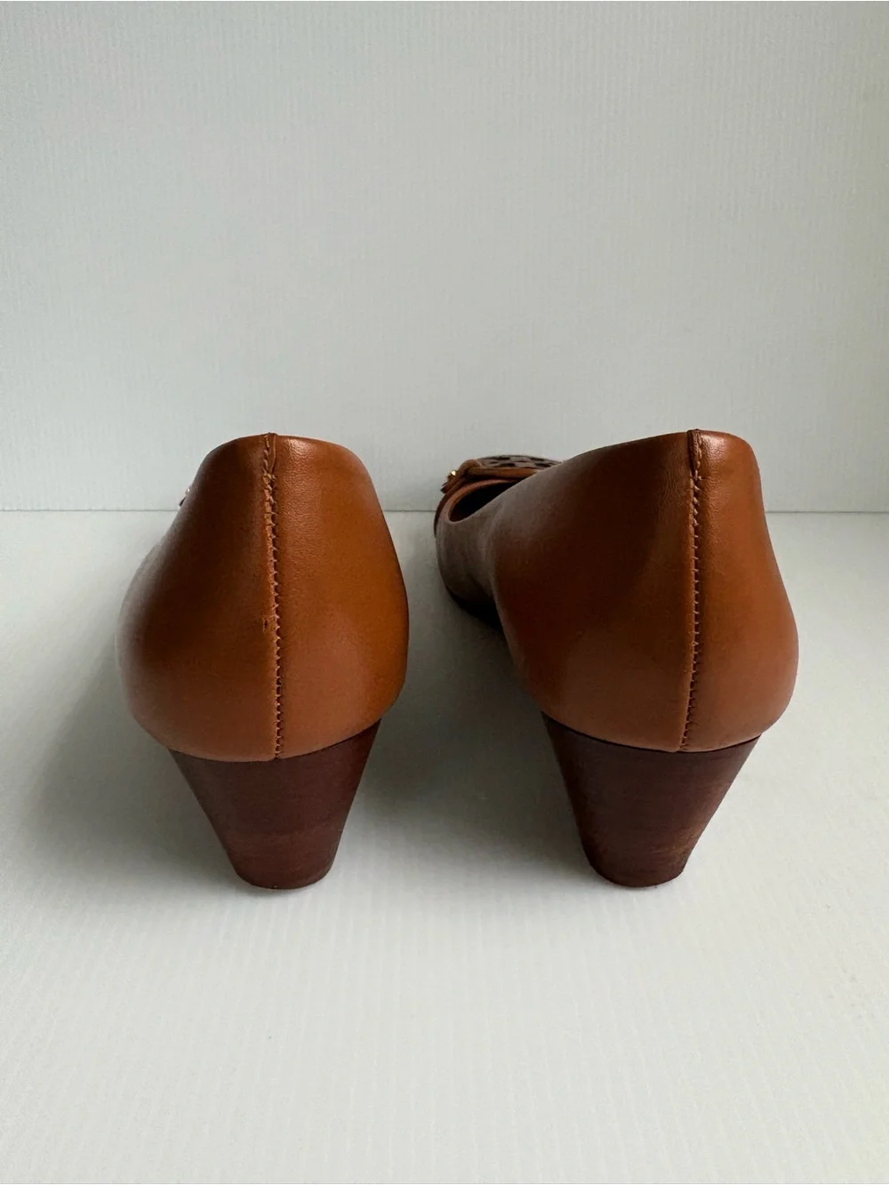 Tory Burch Mini Miller Wedge Pumps cognac color Size 9.5 M /EUC